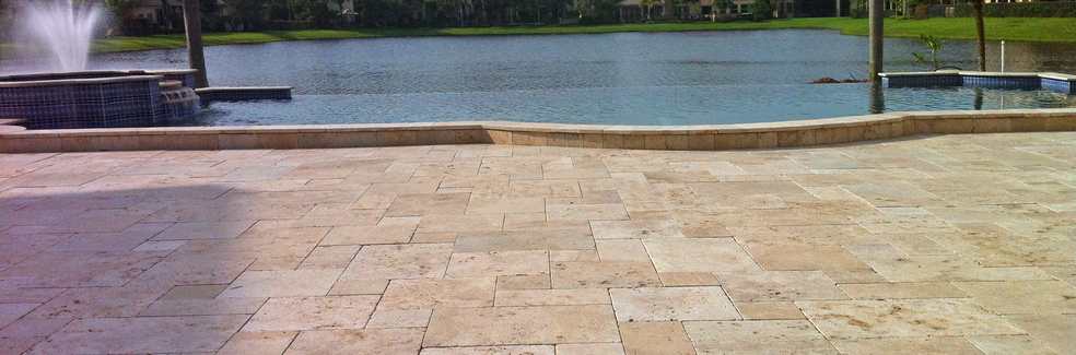 Custom Swimming Pools, Spas & Decks