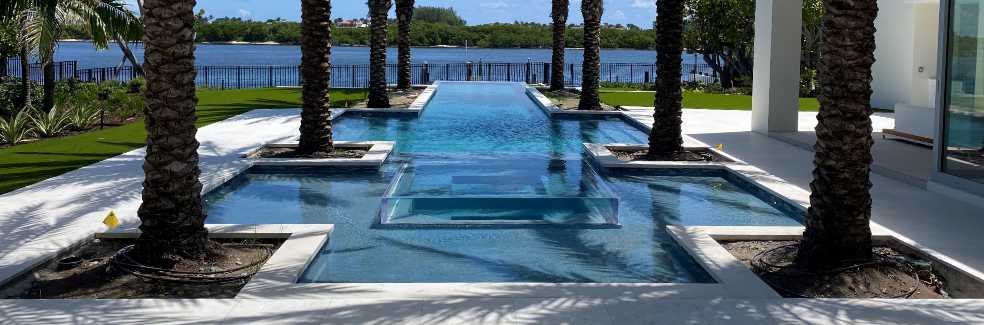 Custom Swimming Pools, Spas & Decks